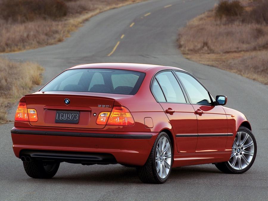  BMW 330i Performance Package 2001 года  (US) (фото 2 из 2)